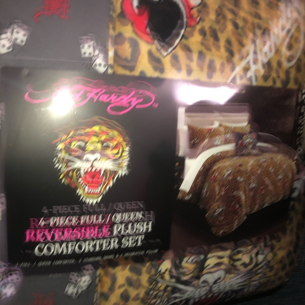 🖤 Ed Hardy 4 piece Reversible Leopard  Comforter  Full / Queen